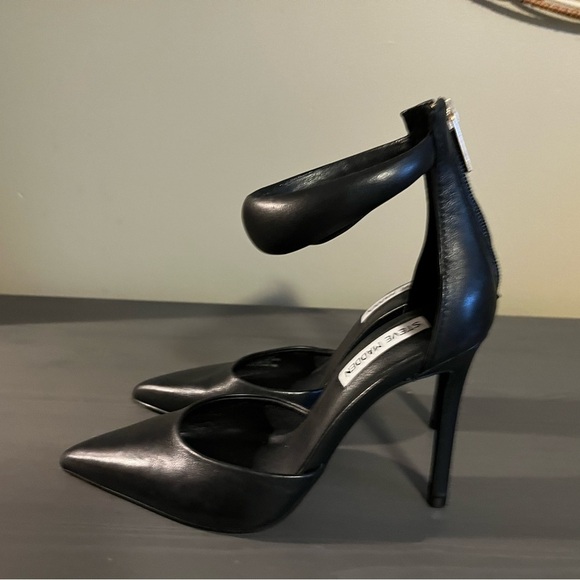 Steve Madden Ele Puff Ankle Strap Leather Pump Heels - Picture 5 of 8
